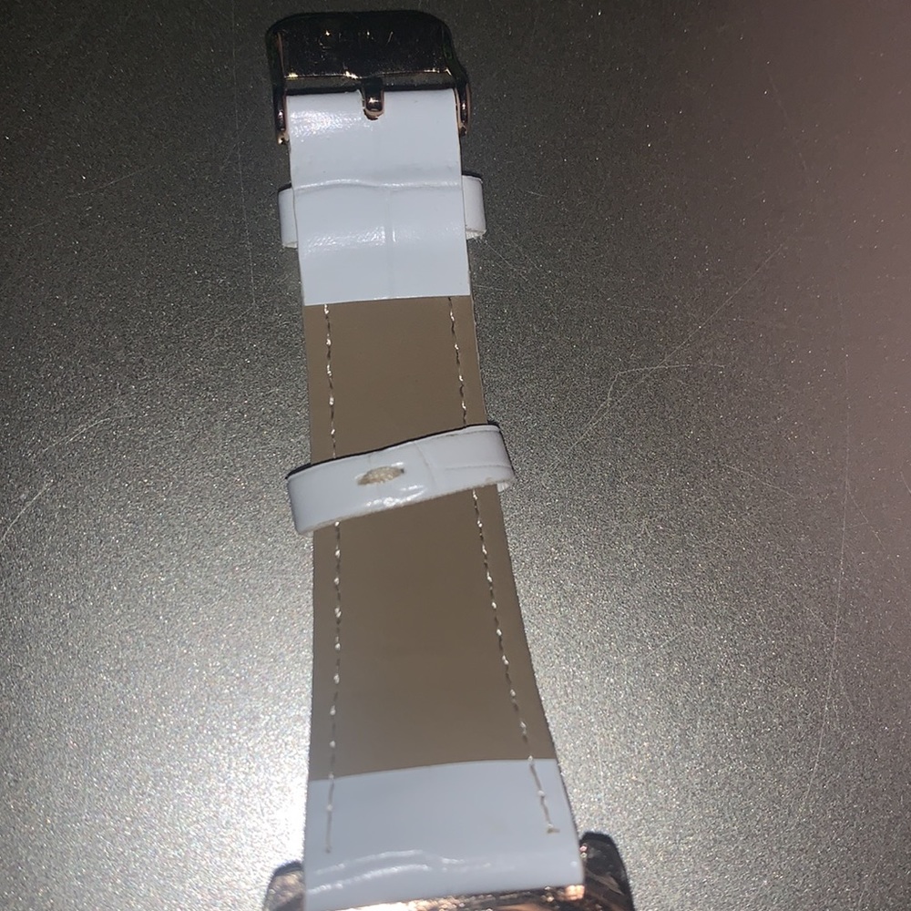 Watch - Picture 6 of 6